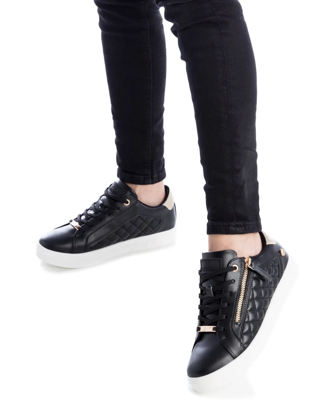 Almeria Black Sneakers