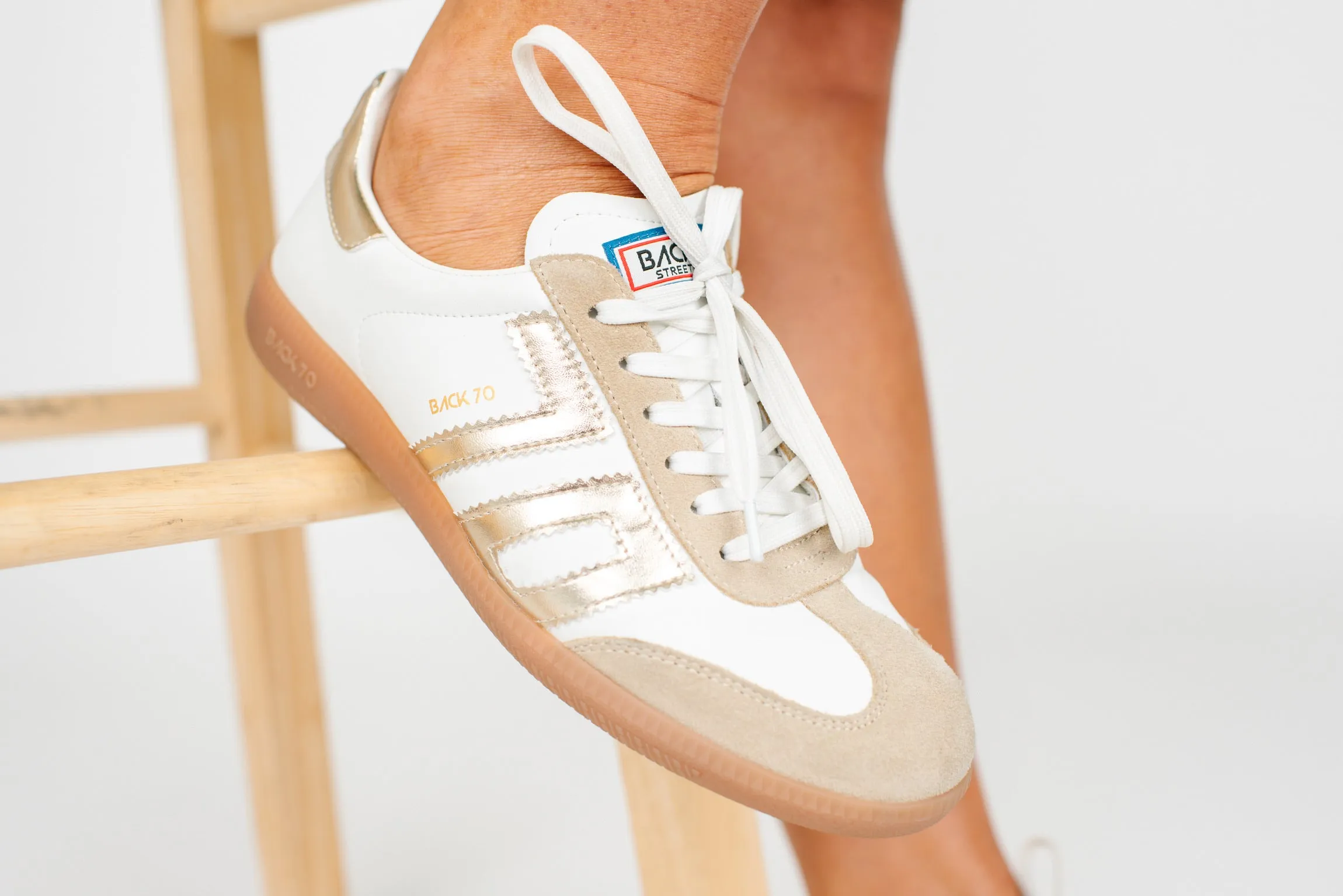 Back 70 - Beige/Gold Cloud