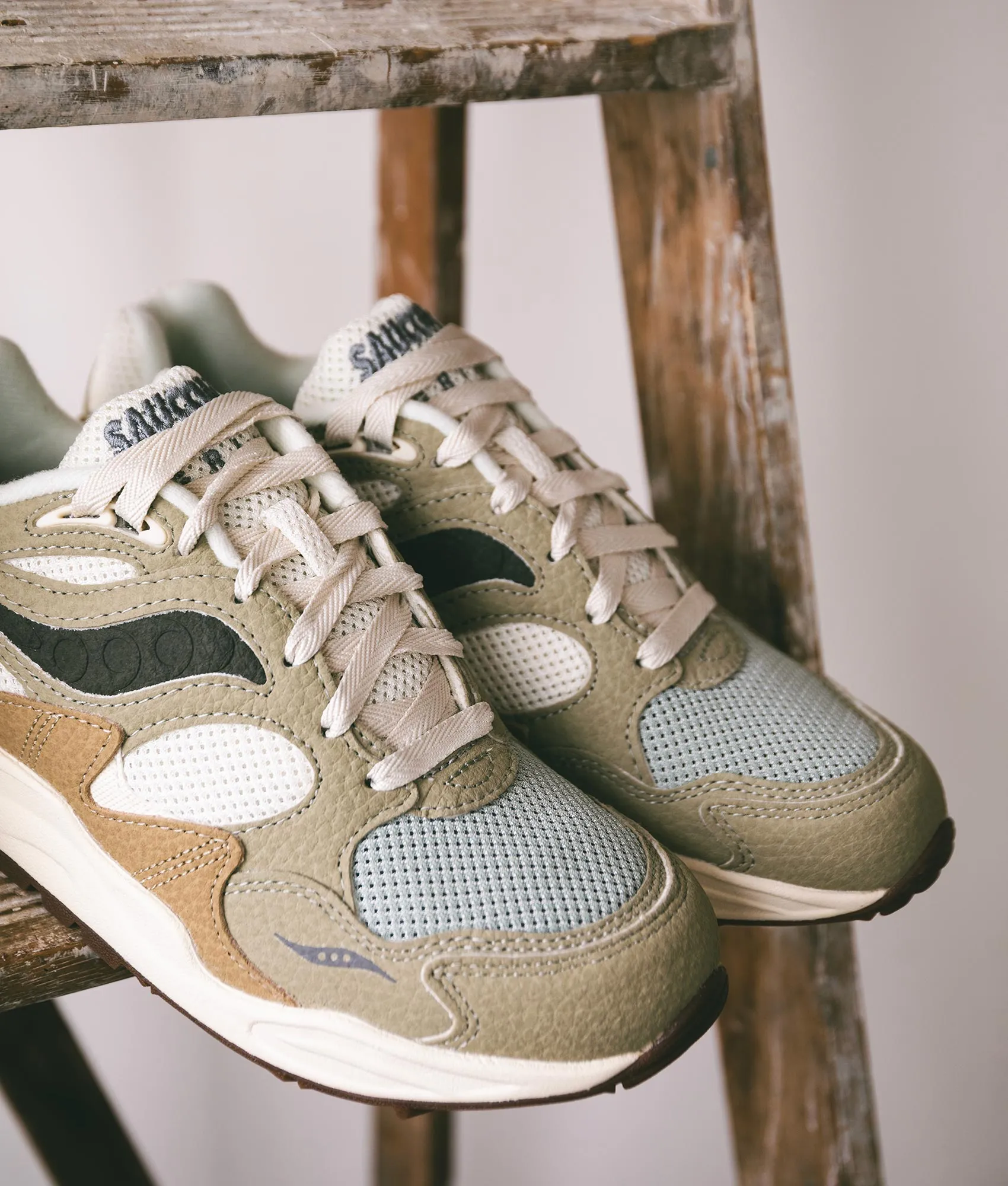 Grid Shadow 2 Sneakers