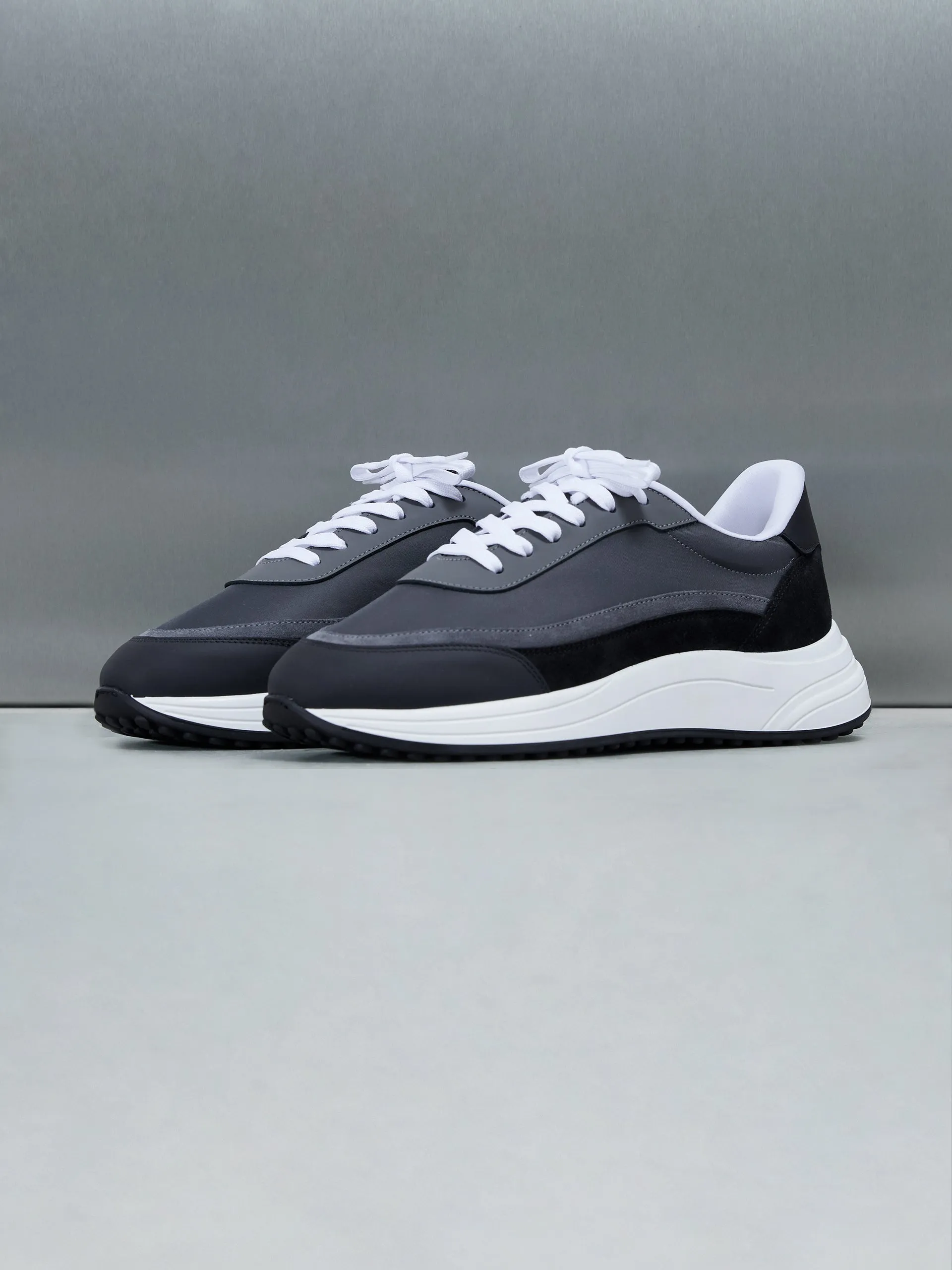 Wave Runner in Storm Grey
